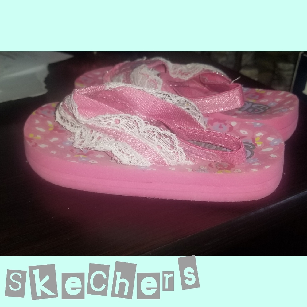 Cute baby sandal only worn once 😎